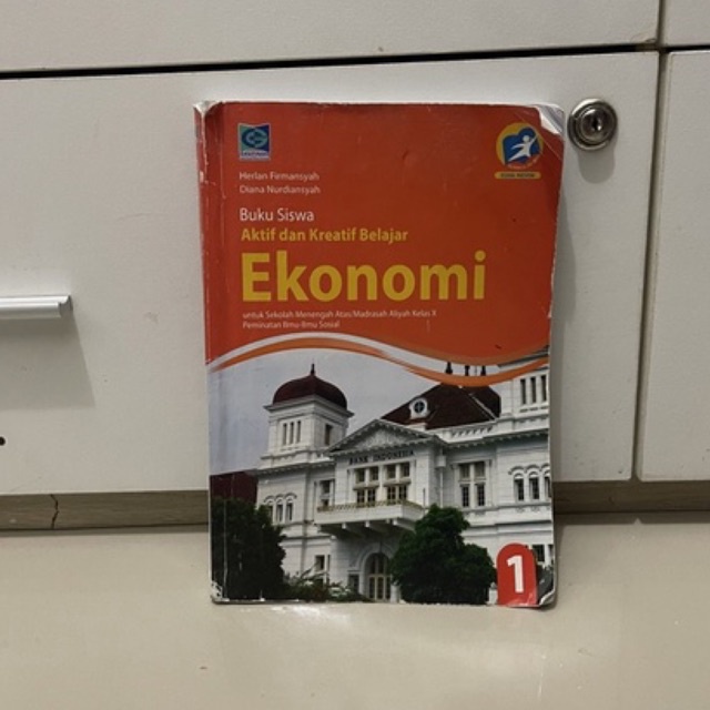 ekonomi grafindo kelas 10