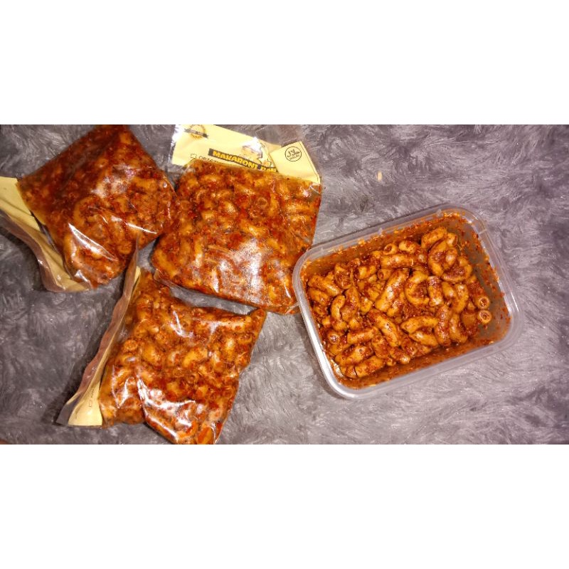 

makaroni bantet ekstra pedas [Baca Desk]
