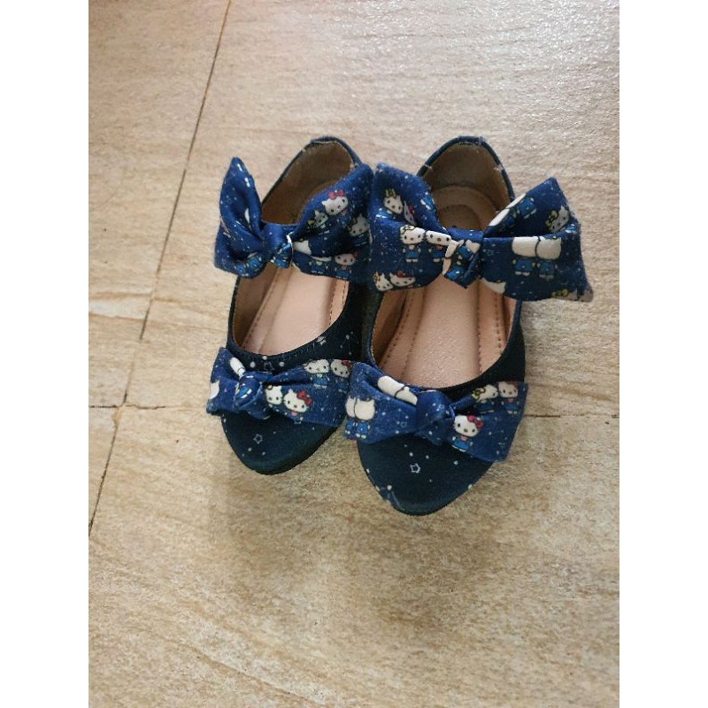 

ittaherl x hello kitty sanrio preloved mini