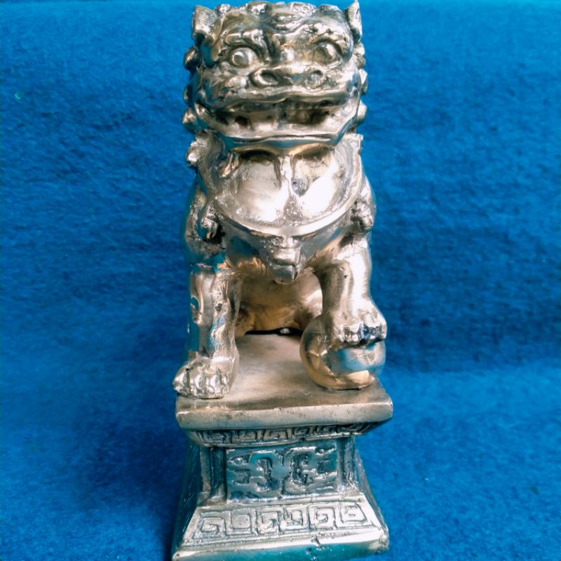 Patung Pajangan Si Nga-Kilin Si Nga-Penjaga Kuningan