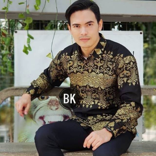 Gurdo Pari Kemeja Batik Pria Reguler Fit Lengan Panjang Modern Ori By motif anjanii silver gold