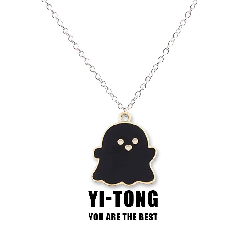 Unik Kalung Hantu Hantu Hitam Putih Perempuan ins Manis Keren Kreatif Hip Hop Fashion Niche Halloween Hadiah Liontin