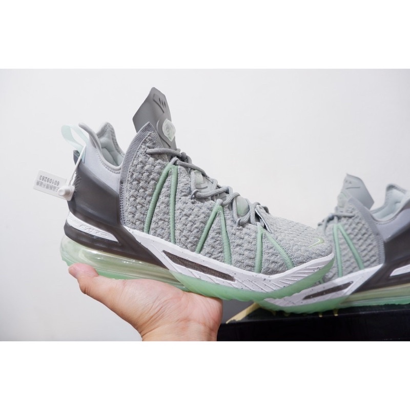 Sepatu Basket NK Lebron 18 High IGLOO