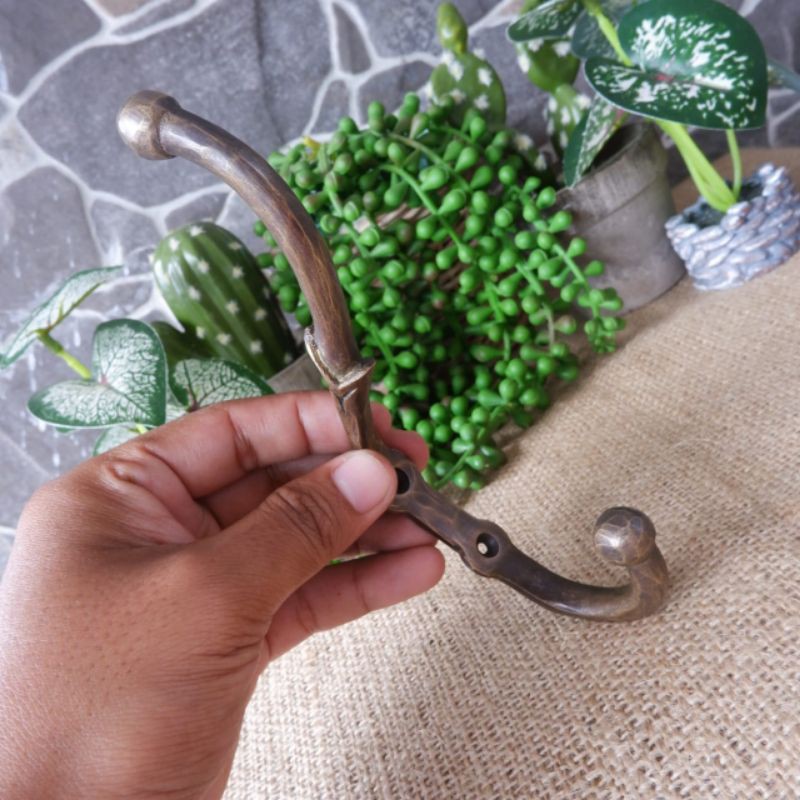 Kapstok gantungan baju kapstok aesthetic kapstok kuningan