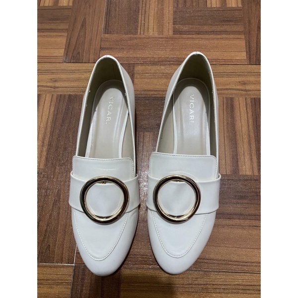 Vicari Heels White Sepatu Hak Tinggi Wanita Putih Retro Fashion Vintage