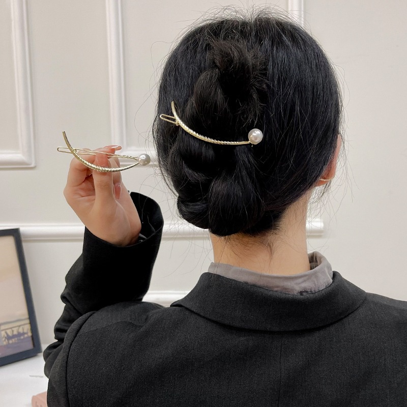 Jepit Rambut Model Butterfly Bahan Metal Aksen Mutiara Gaya Retro Untuk Wanita