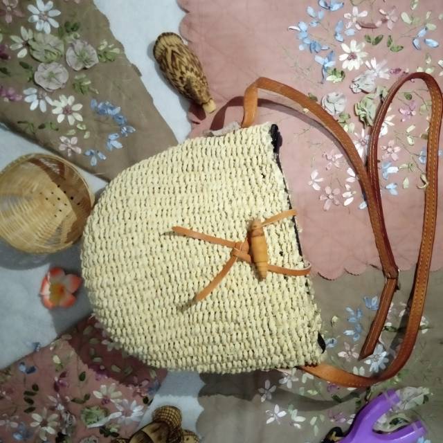 Tas anyaman angel