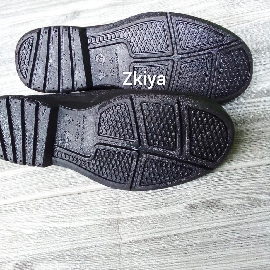 Keluaran Terbaru.. Sepatu Karet Pria ATT/ Sepatu Pantofel Karet Pria ATT AB 520 Hitam/Anti Air & Ant