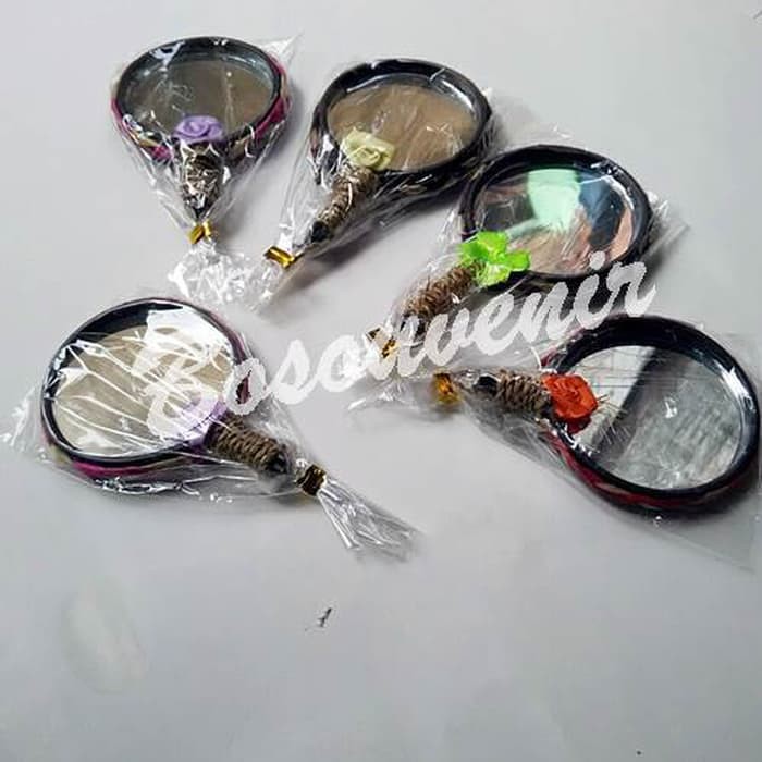 

Unik Souvenir Kaca Gagang Tali Diskon