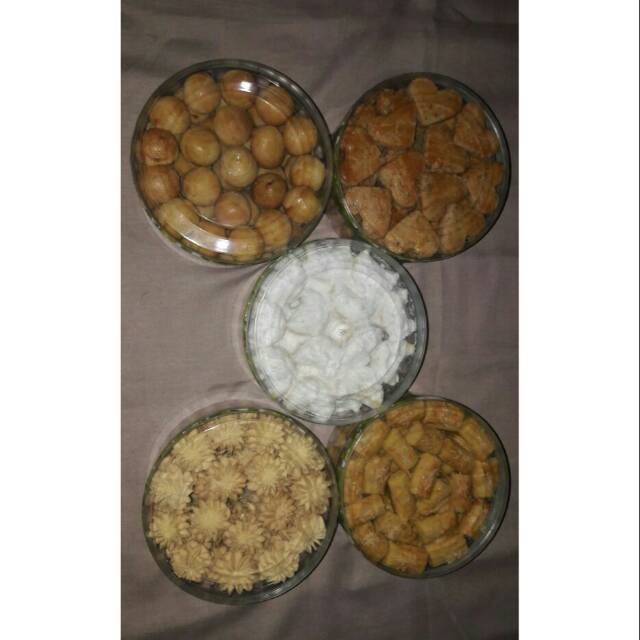 

Aneka kue kering