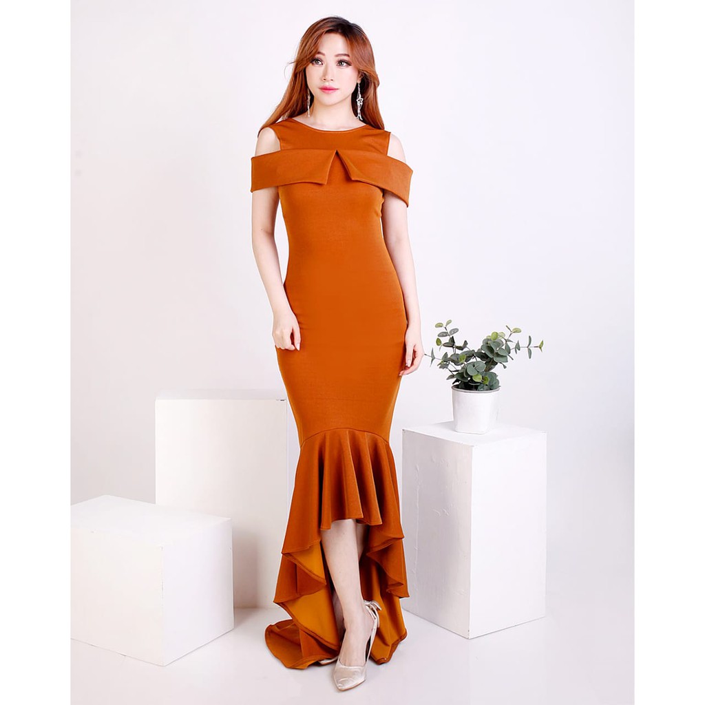 3178 frozen shoulder dress