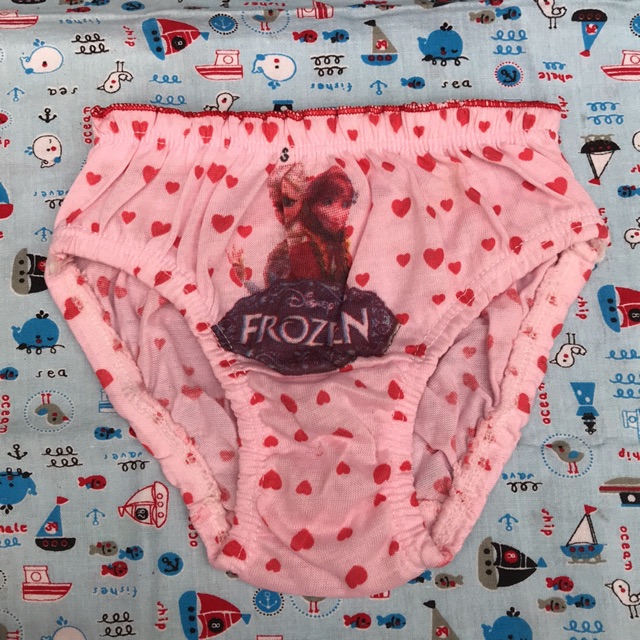 Celana dalam anak motif frozen