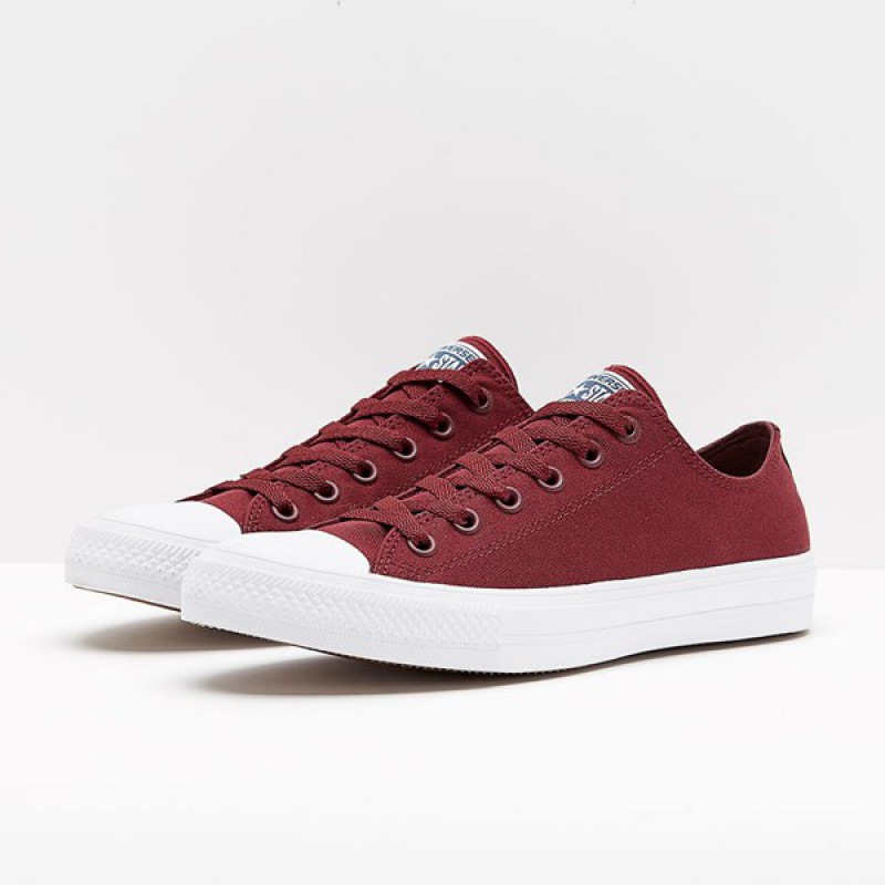 maroon chuck taylor ii