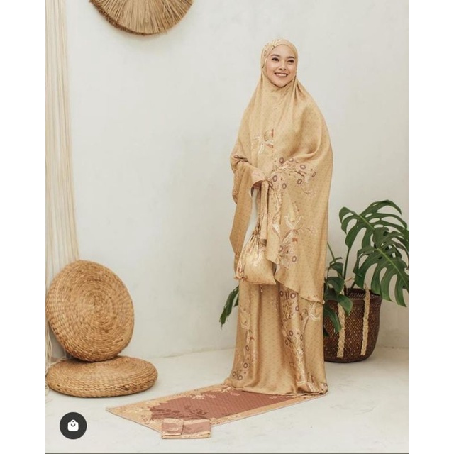 READY NEW Wearingklamby Tulip prayer set in golden haze