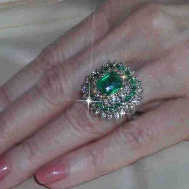 Cincin Emas 18k Hias Batu Permata Zamrud Hijau Ukuran 5-11 Gaya Antik Untuk Pernikahan