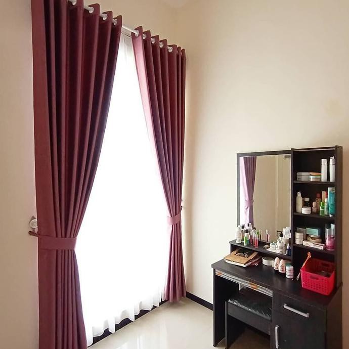 Gorden Warna Merah Maroon Kazalastoreid