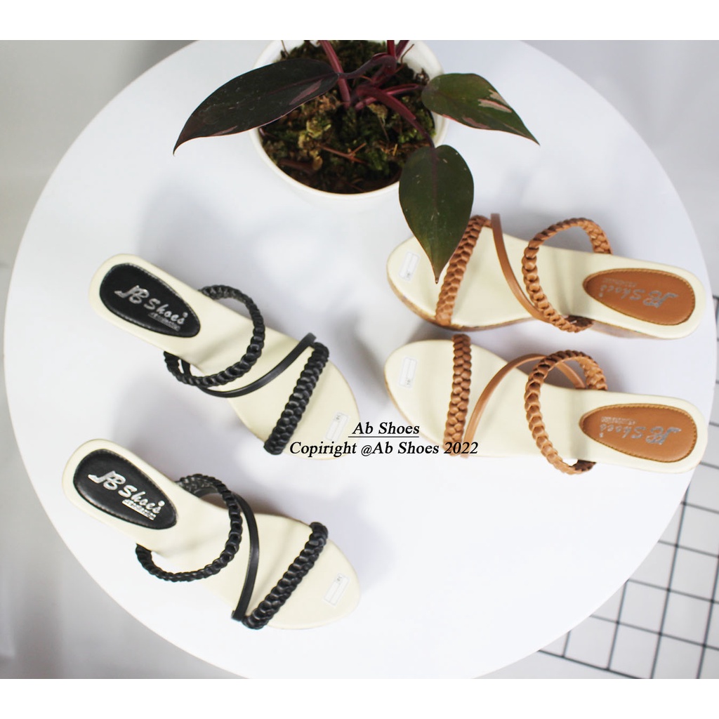 Wedges Wanita Tali Kepang Silang Terbaru