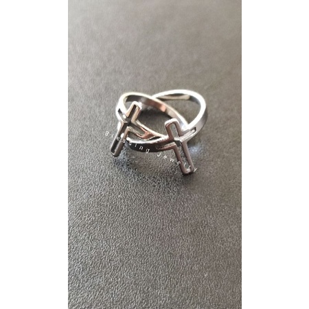 Cincin Salib Titanium Pria dan Wanita