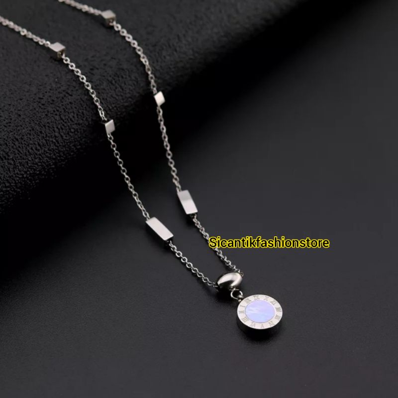 Kalung Titanium Silver Liontin Bulgari Angka Romawi Bolak balik Terlaris Terbaru Anti Karat Selamanya Kalung Titanium Fashion Wanita Kalung plus Liontin Silver