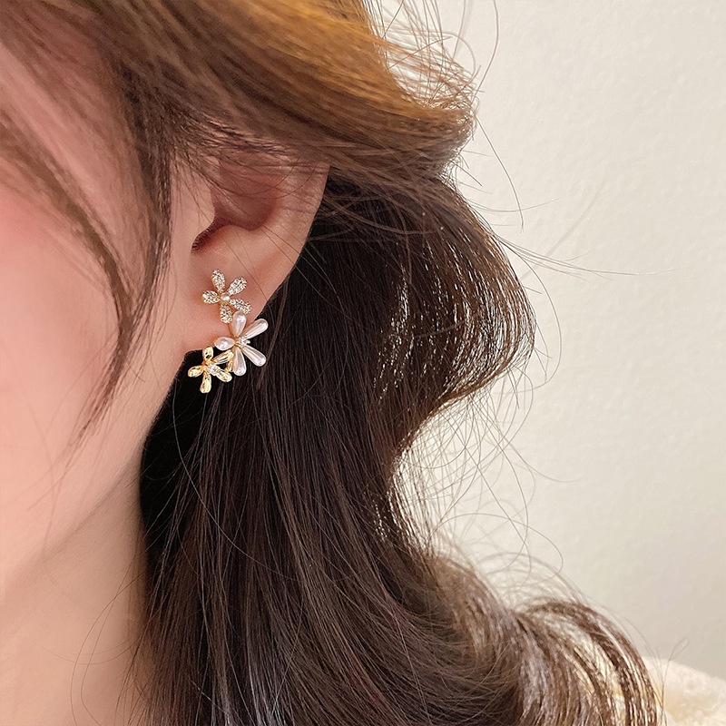 Anting Bentuk Bunga Matahari Aksen Mutiara Dan Berlian Imitasi Gaya Korea Untuk Wanita