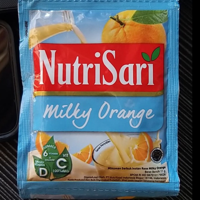 

Nutrisari Sachet Rasa Milky Orange 1 Renceng isi 10 Sachet