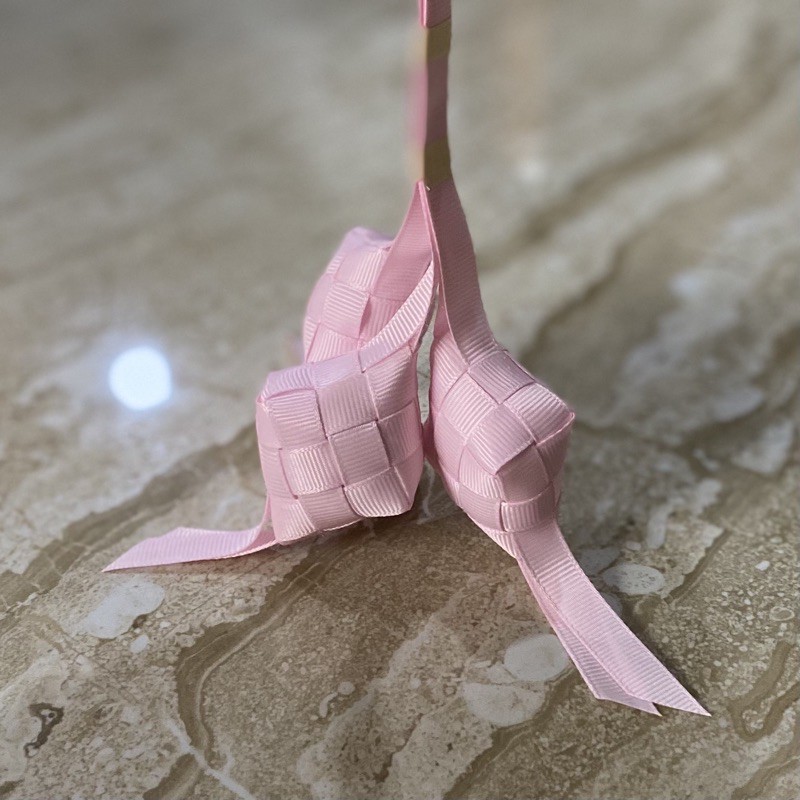 

Ketupat Pita Bahan Grosgrain | SINGLE COLOR/ SATU WARNA | PINK PASTEL | Ketupat Mini | Ketupat Lebaran | Ketupat Kain | Ketupan Hiasan | Ketupat Dekorasi