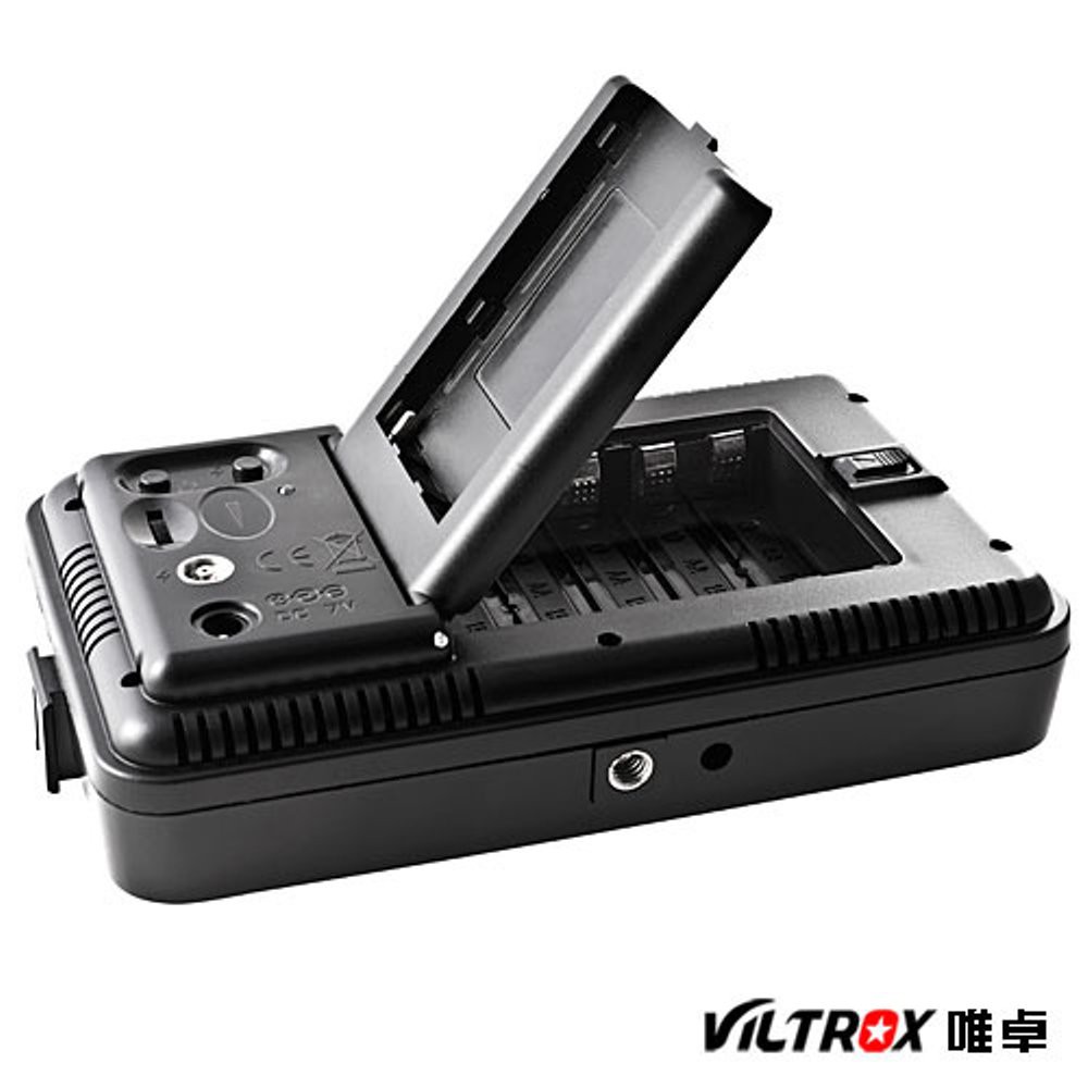 Viltrox LL-162VB Adjustable 162-LED light w/ Hot Shoe Adapter / Color Filters