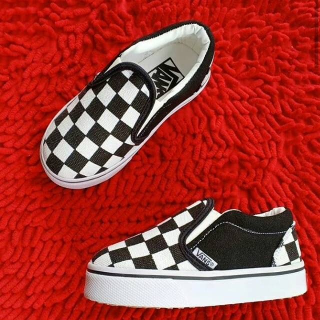 SEPATU VANS ANAK SLIP ON CHECKERBOARD/CATUR