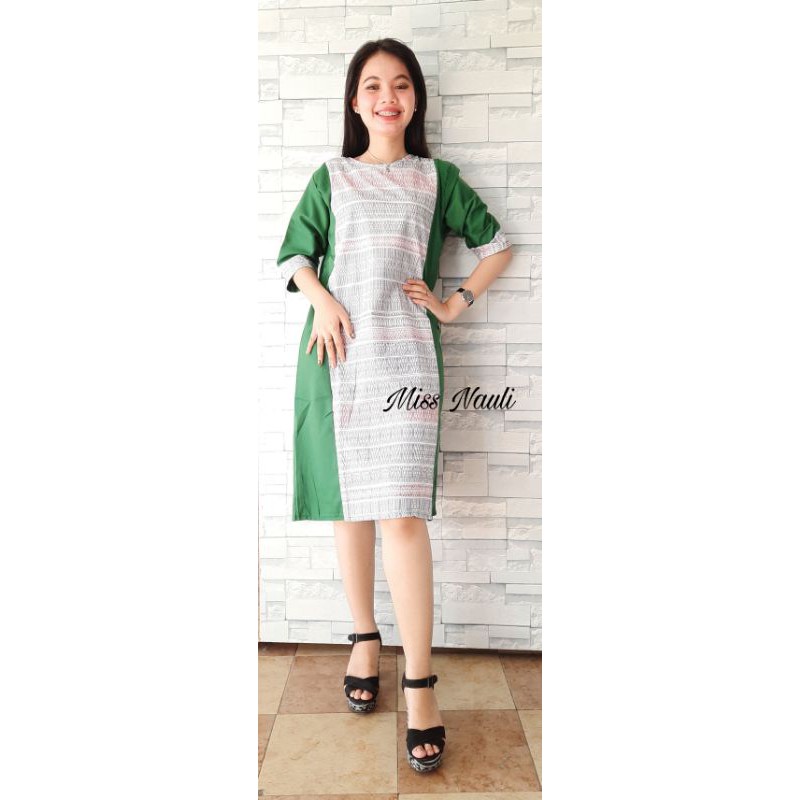 Dress Ulos Motif Ragiotang Hijau