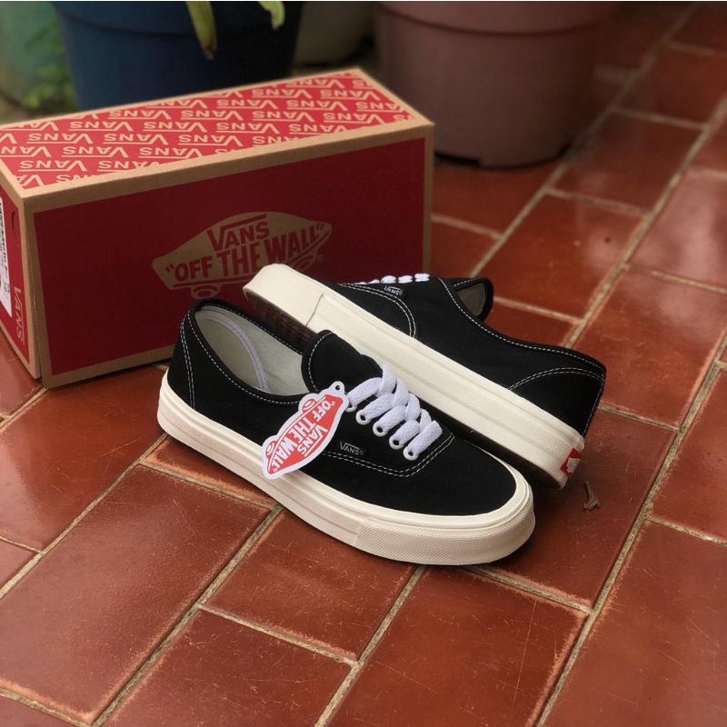 ( New Box ) Sepatu Vans AUTENTIC BNIB Black White OG
