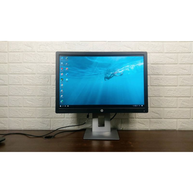 LED HP Elitedisplay E242 Layar 24in Resolusi 1920 x 1200 Second Berkualitas