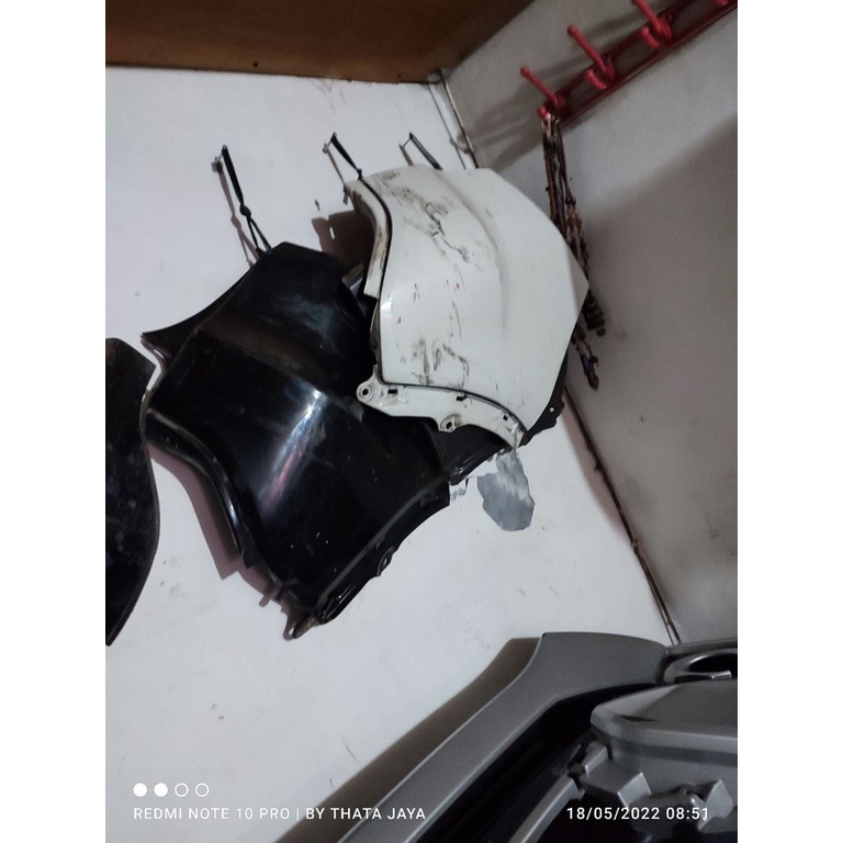 Pinggul bumper belakang hrv 2015 2016 2017 2018 2019