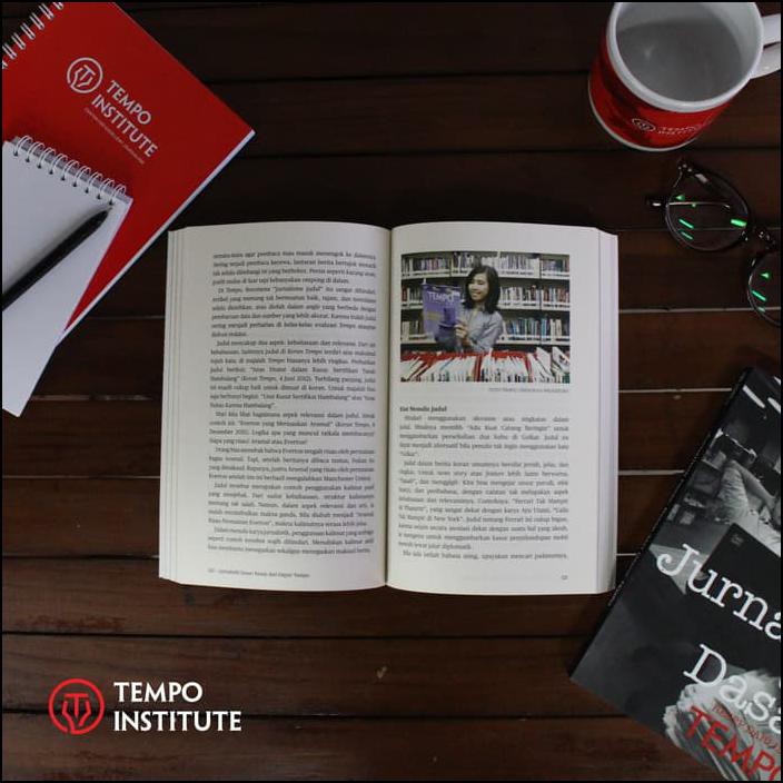 Buku Jurnalisme, Media, Fotografi, Menulis - Jurnalistik Dasar Tempo