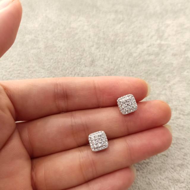 Anting zircon wynn 8379