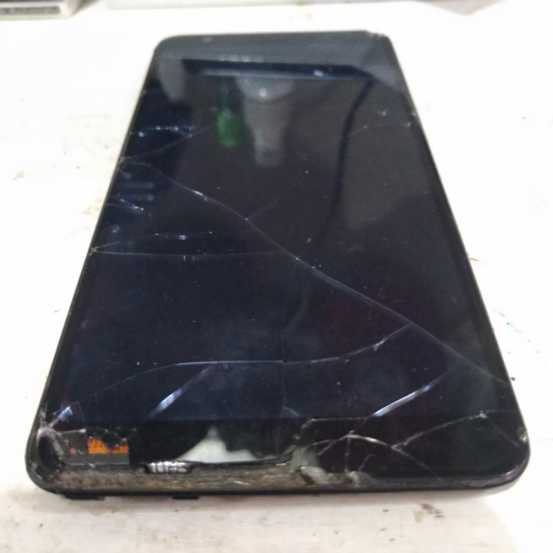 Lcd tc frame Asus Zenfone Max Plus M1 x018d zb570tl minus bahan 2
