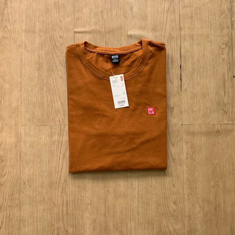 (Unisex) Kaos UNIQLO logo bordir /UNIQLO men O neck / t-shirt UNIQLO long Sleeve-PENDEK UNIQLO BATA