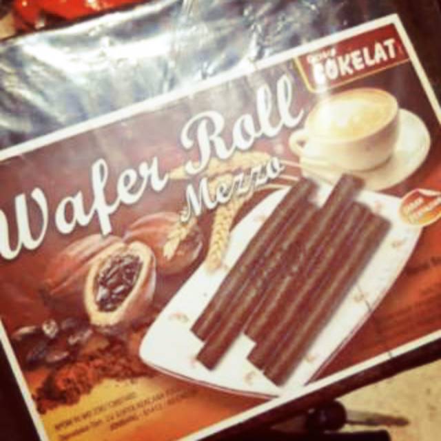 

Yuk enak waferr roll suklat yummmy