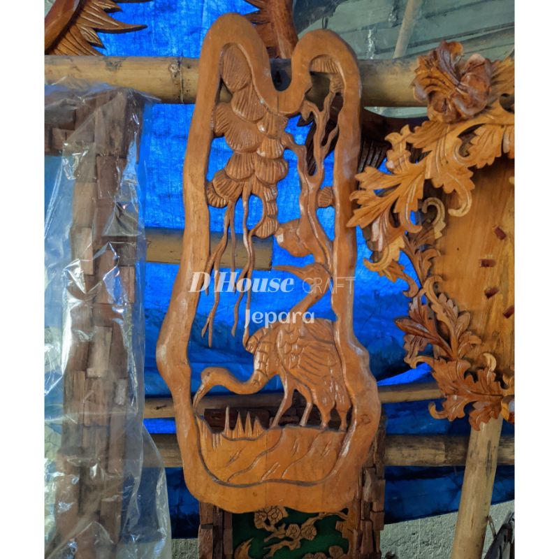 Relief Bangau Kayu Jati