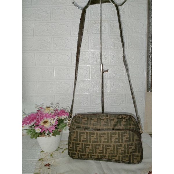 Tas Fendi Sas Preloved