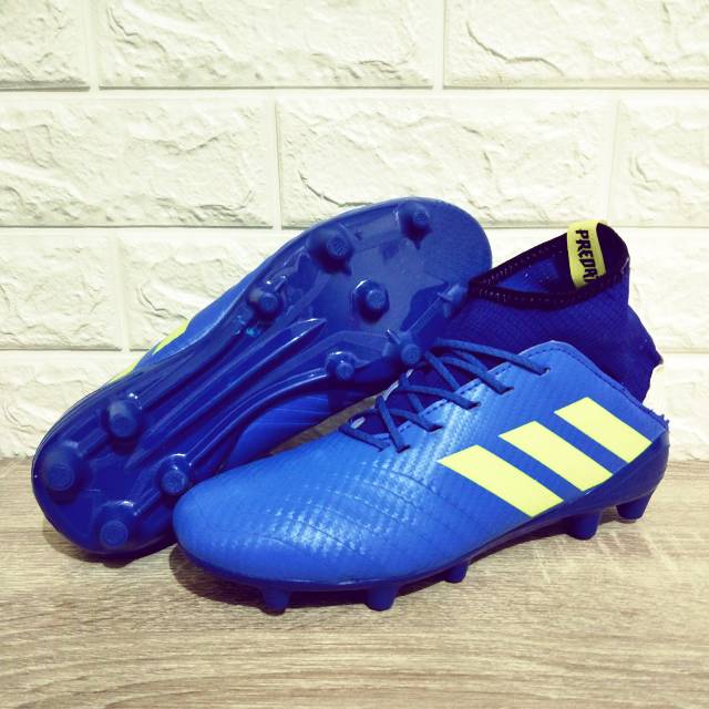 SEPATU BOLA ADIDAS PREDATOR