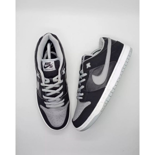 Sepatu Nike SB Dunk Low J-Pack 'Shadow'