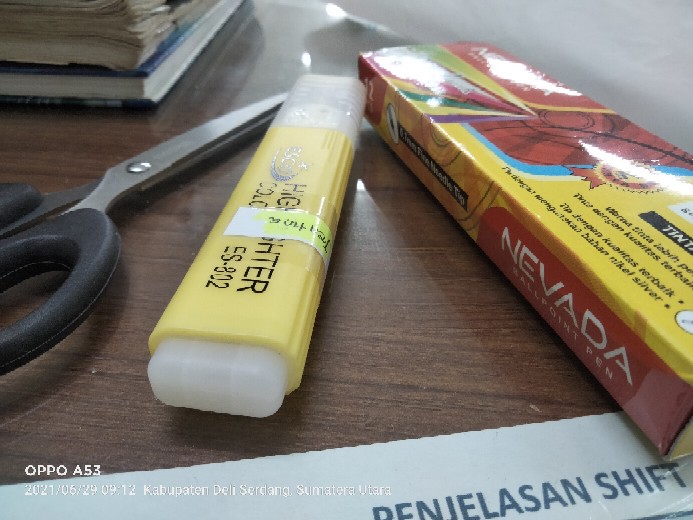 Gunting Sedang Junior 6 Inchi (best Seller)