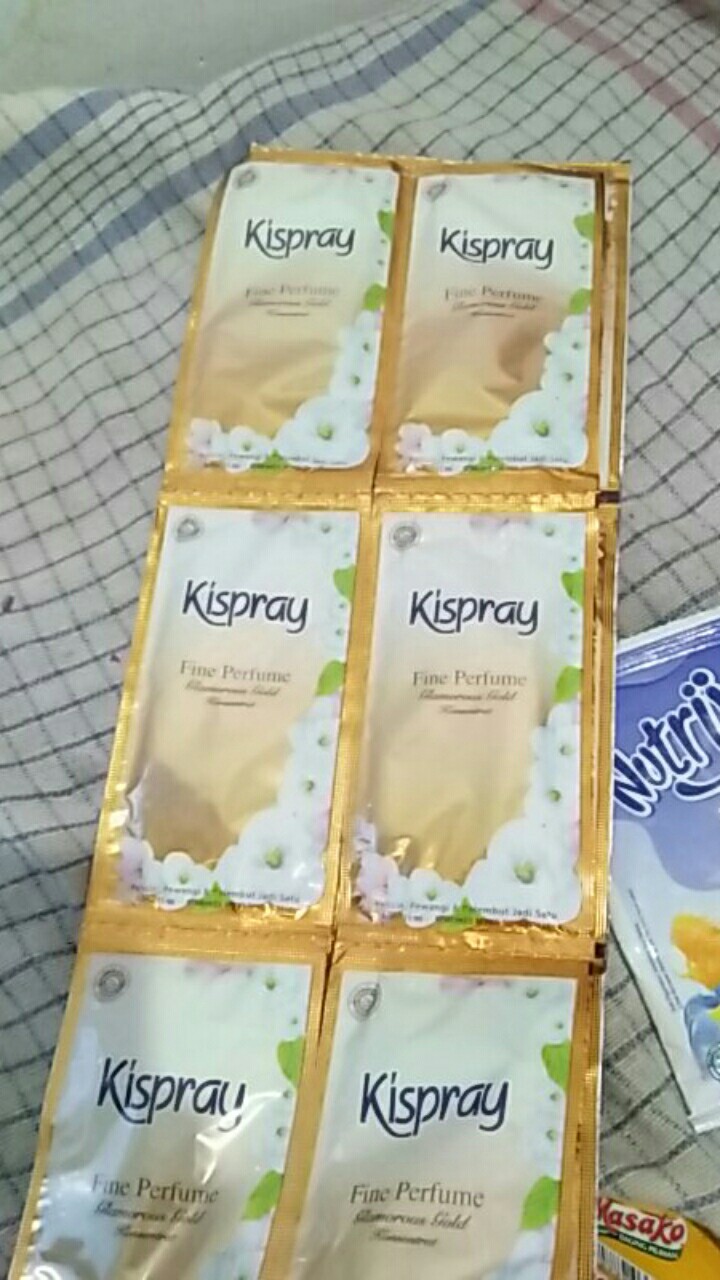 Kispray Pakaian Sachet Srenceng 12 Pcs X 7 Ml