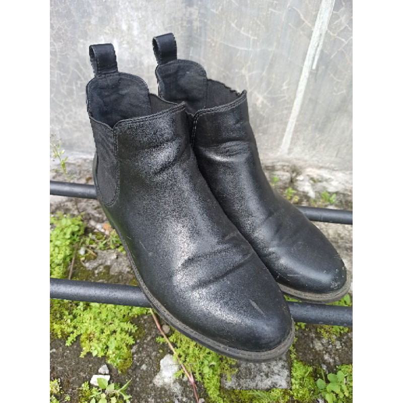 chelsea boots h&m hitam