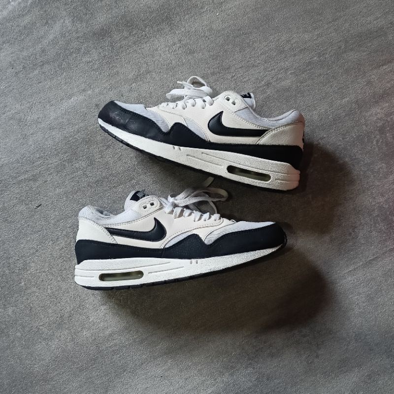NIKE AIRMAX 1 BLACK WHITE