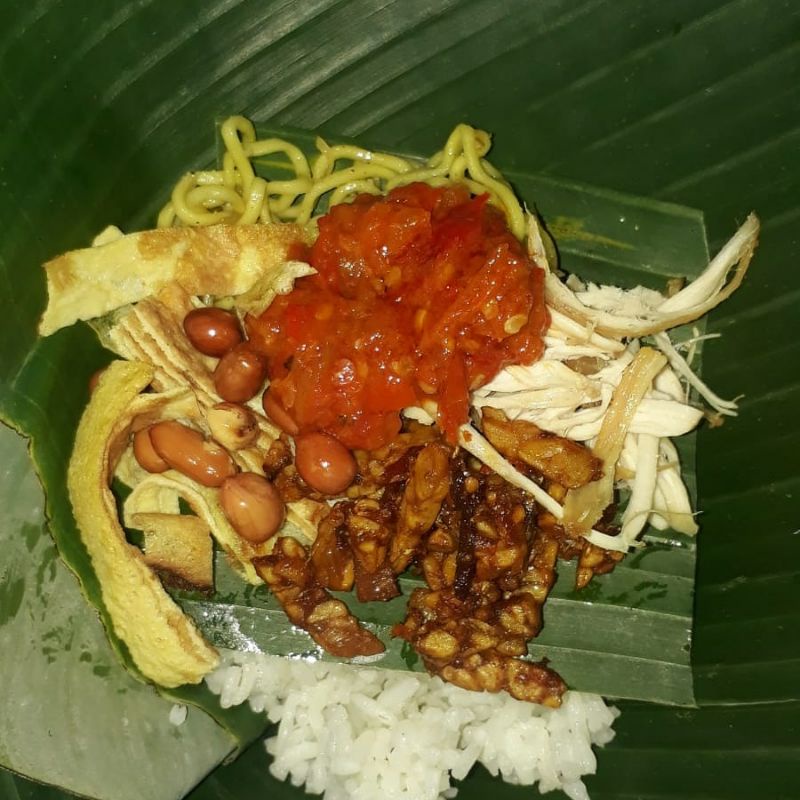 

Nasi Jinggo Ayam Pedas