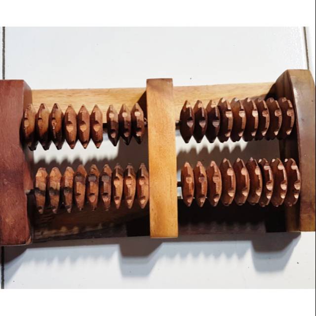 Alat Pijat/Terapi Kaki dari bahan kayu Sono