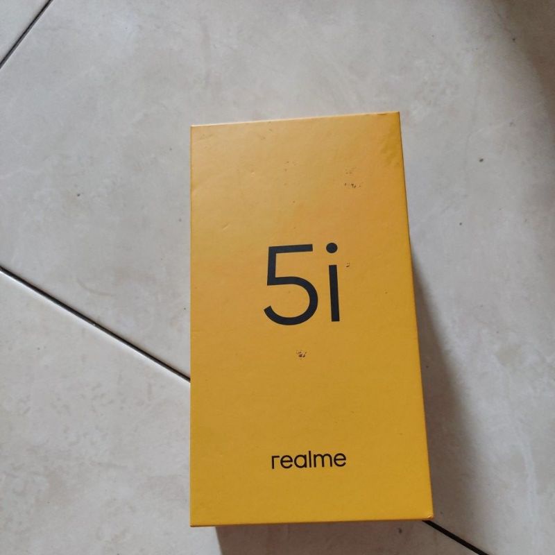 Kotak Box Handphone Realme 51