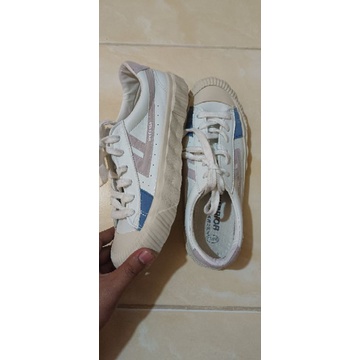 Sepatu Second Warrior