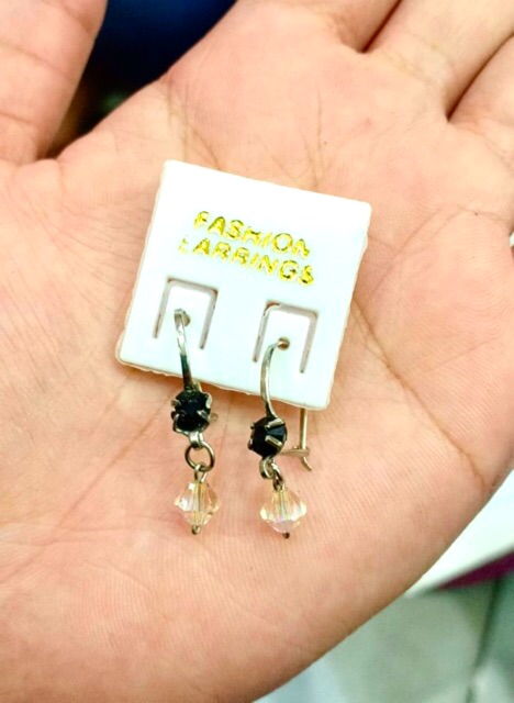 Anting wanita kristal swarosky// anting monel //anting wanita